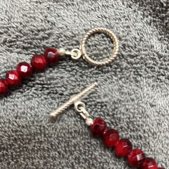 Adorable handmade light weight necklace and bracelet set. - Picture 2 of 4